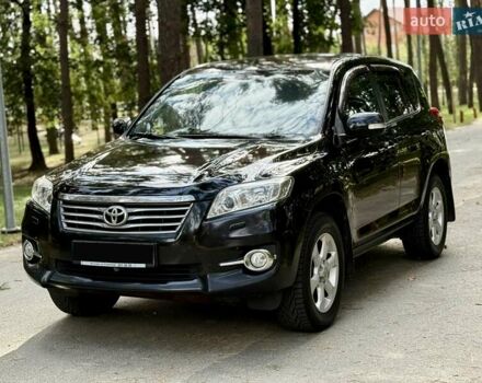 Чорний Тойота РАВ 4, об'ємом двигуна 2 л та пробігом 153 тис. км за 13750 $, фото 1 на Automoto.ua