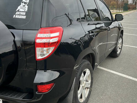 Черный Тойота РАВ 4, объемом двигателя 1.99 л и пробегом 188 тыс. км за 15500 $, фото 1 на Automoto.ua