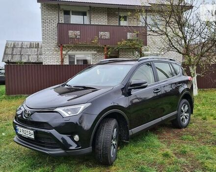 Тойота РАВ 4 2017 в Киеве на Automoto.ua Черный Тойота РАВ 4, объемом двигателя 2 л и пробегом 27 тыс. км за 22500 $, фото 1 на Automoto.ua