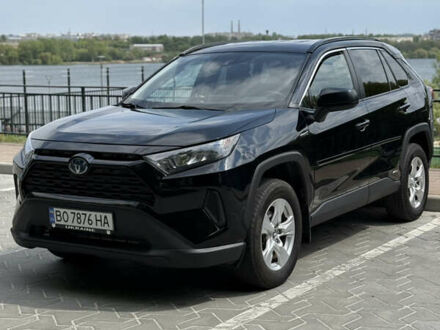 Тойота РАВ 4 2019 у Тернополі на Automoto.ua Чорний Тойота РАВ 4, об'ємом двигуна 2.49 л та пробігом 77 тис. км за 26800 $, фото 1 на Automoto.ua