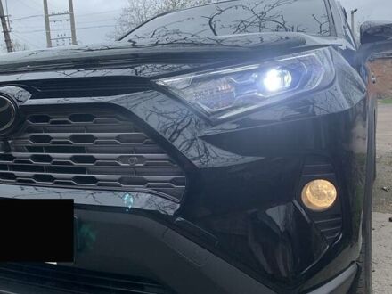 Тойота РАВ 4 2019 в Покров (Орджоникидзе) на Automoto.ua Черный Тойота РАВ 4, объемом двигателя 0 л и пробегом 24 тыс. км за 32000 $, фото 1 на Automoto.ua