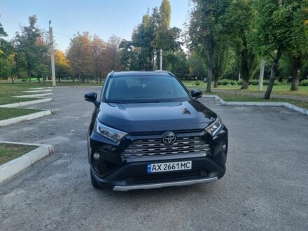 Тойота РАВ 4 2019 у Харкові на Automoto.ua Чорний Тойота РАВ 4, об'ємом двигуна 2.5 л та пробігом 29 тис. км за 31500 $, фото 1 на Automoto.ua