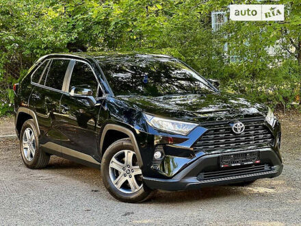 Тойота РАВ 4 2019 в Киеве на Automoto.ua Черный Тойота РАВ 4, объемом двигателя 2 л и пробегом 68 тыс. км за 24600 $, фото 1 на Automoto.ua