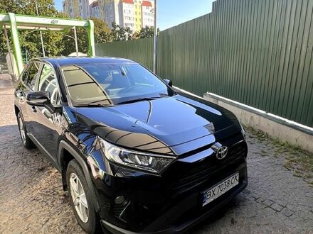 Чорний Тойота РАВ 4, об'ємом двигуна 2 л та пробігом 56 тис. км за 23500 $, фото 1 на Automoto.ua