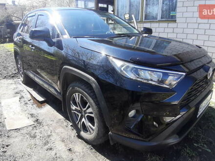 Тойота РАВ 4 2020 у Рівному на Automoto.ua Чорний Тойота РАВ 4, об'ємом двигуна 2 л та пробігом 22 тис. км за 34500 $, фото 1 на Automoto.ua