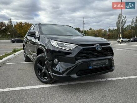 Тойота РАВ 4 2020 в Киеве на Automoto.ua Черный Тойота РАВ 4, объемом двигателя 2.5 л и пробегом 95 тыс. км за 35700 $, фото 1 на Automoto.ua