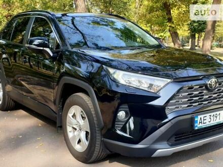 Тойота РАВ 4 2020 в Кривом Роге на Automoto.ua Черный Тойота РАВ 4, объемом двигателя 1.99 л и пробегом 34 тыс. км за 32550 $, фото 1 на Automoto.ua