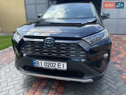 Тойота РАВ 4 2020 у Кобеляках на Automoto.ua Чорний Тойота РАВ 4, об'ємом двигуна 2.5 л та пробігом 59 тис. км за 32999 $, фото 1 на Automoto.ua