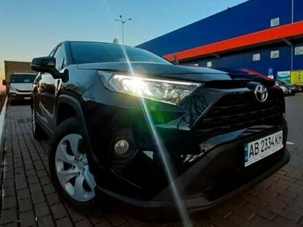 Чорний Тойота РАВ 4, об'ємом двигуна 2 л та пробігом 56 тис. км за 28800 $, фото 1 на Automoto.ua