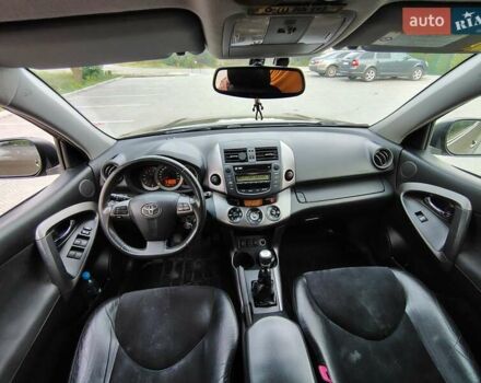 Коричневый Тойота РАВ 4, объемом двигателя 2.2 л и пробегом 225 тыс. км за 11800 $, фото 10 на Automoto.ua