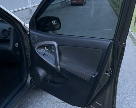 Коричневий Тойота РАВ 4, об'ємом двигуна 2.2 л та пробігом 230 тис. км за 14500 $, фото 9 на Automoto.ua