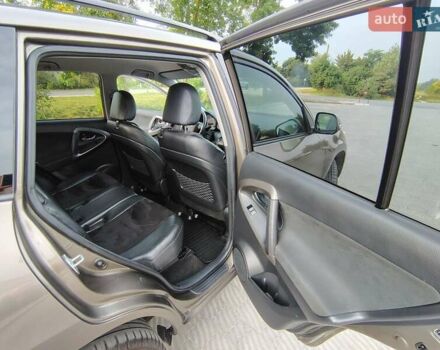 Коричневый Тойота РАВ 4, объемом двигателя 2.2 л и пробегом 225 тыс. км за 11800 $, фото 21 на Automoto.ua