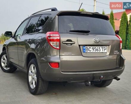 Коричневый Тойота РАВ 4, объемом двигателя 2.2 л и пробегом 225 тыс. км за 11800 $, фото 12 на Automoto.ua