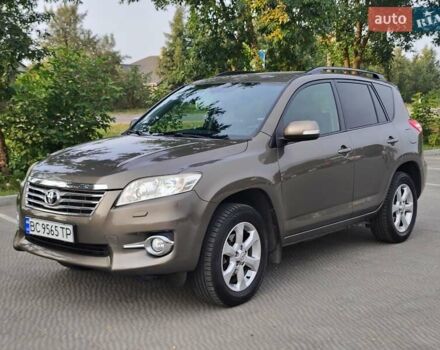 Коричневый Тойота РАВ 4, объемом двигателя 2.2 л и пробегом 225 тыс. км за 11800 $, фото 3 на Automoto.ua