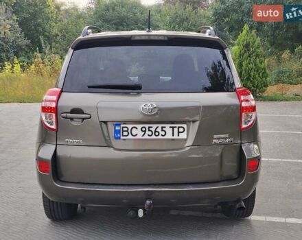 Коричневый Тойота РАВ 4, объемом двигателя 2.2 л и пробегом 225 тыс. км за 11950 $, фото 3 на Automoto.ua