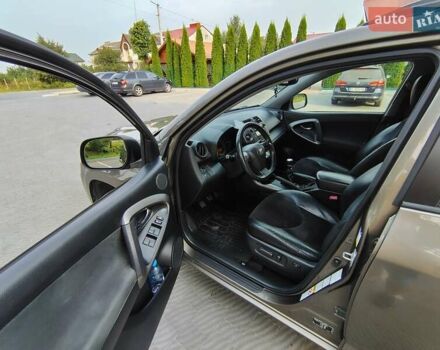 Коричневый Тойота РАВ 4, объемом двигателя 2.2 л и пробегом 225 тыс. км за 11800 $, фото 19 на Automoto.ua