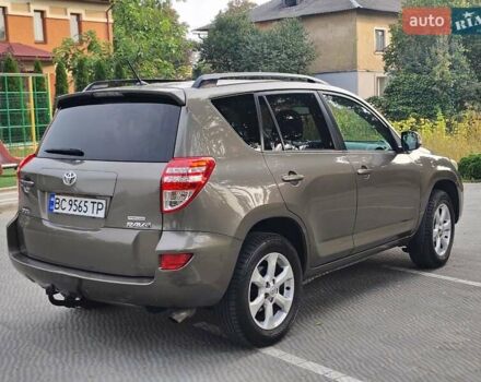 Коричневый Тойота РАВ 4, объемом двигателя 2.2 л и пробегом 225 тыс. км за 11950 $, фото 4 на Automoto.ua