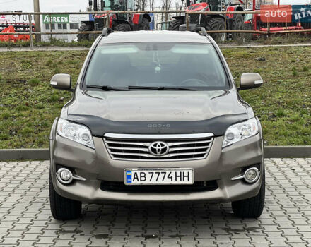 Коричневый Тойота РАВ 4, объемом двигателя 2.2 л и пробегом 323 тыс. км за 13500 $, фото 1 на Automoto.ua