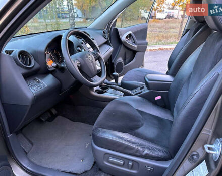 Коричневый Тойота РАВ 4, объемом двигателя 2 л и пробегом 67 тыс. км за 14800 $, фото 13 на Automoto.ua