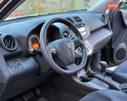 Коричневый Тойота РАВ 4, объемом двигателя 2 л и пробегом 67 тыс. км за 14800 $, фото 11 на Automoto.ua