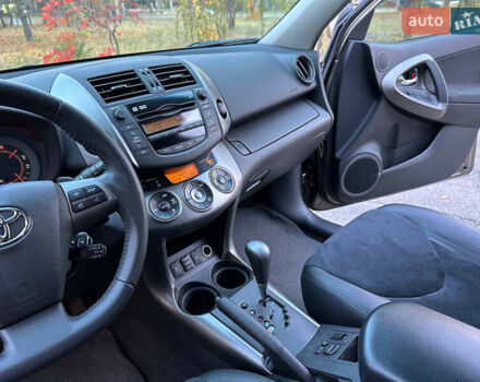 Коричневый Тойота РАВ 4, объемом двигателя 2 л и пробегом 67 тыс. км за 14800 $, фото 15 на Automoto.ua