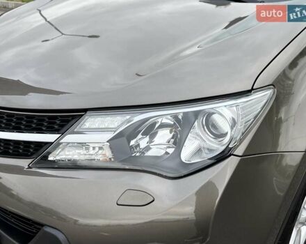 Тойота РАВ 4 2013 у Києві на Automoto.ua Коричневий Тойота РАВ 4, об'ємом двигуна 2.5 л та пробігом 137 тис. км за 17800 $, фото 18 на Automoto.ua