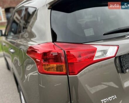 Тойота РАВ 4 2013 у Києві на Automoto.ua Коричневий Тойота РАВ 4, об'ємом двигуна 2.5 л та пробігом 137 тис. км за 17800 $, фото 28 на Automoto.ua