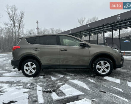 Коричневий Тойота РАВ 4, об'ємом двигуна 2.23 л та пробігом 225 тис. км за 16700 $, фото 3 на Automoto.ua