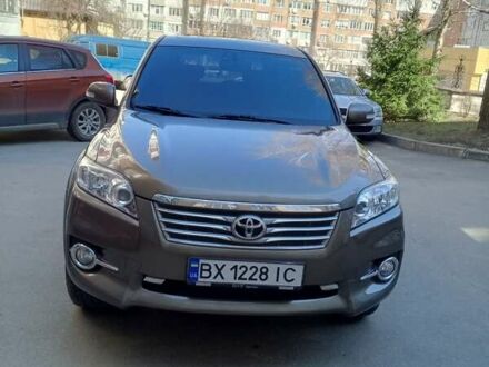Тойота РАВ 4 2010 в Хмельницком на Automoto.ua Коричневый Тойота РАВ 4, объемом двигателя 2.23 л и пробегом 234 тыс. км за 12300 $, фото 1 на Automoto.ua