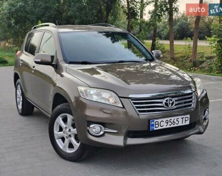 Коричневый Тойота РАВ 4, объемом двигателя 2.2 л и пробегом 225 тыс. км за 11950 $, фото 1 на Automoto.ua