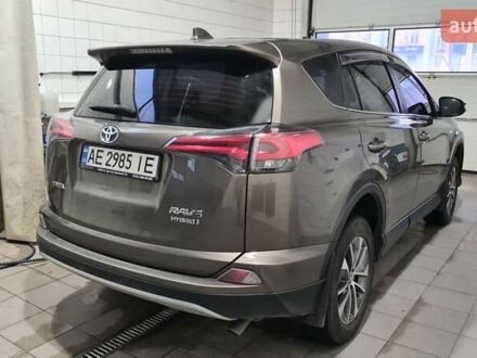Тойота РАВ 4 2017 в Кривом Роге на Automoto.ua Коричневый Тойота РАВ 4, объемом двигателя 2.49 л и пробегом 95 тыс. км за 22737 $, фото 1 на Automoto.ua