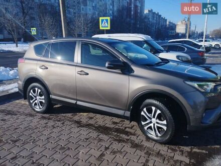 Тойота РАВ 4 2017 в Хмельницком на Automoto.ua Коричневый Тойота РАВ 4, объемом двигателя 1.99 л и пробегом 97 тыс. км за 19750 $, фото 1 на Automoto.ua