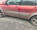 Красный Тойота РАВ 4, объемом двигателя 2 л и пробегом 370 тыс. км за 3500 $, фото 2 на Automoto.ua