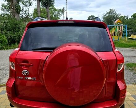 Червоний Тойота РАВ 4, об'ємом двигуна 2 л та пробігом 200 тис. км за 7500 $, фото 3 на Automoto.ua