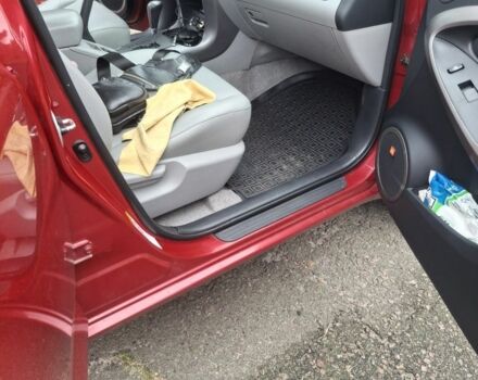 Красный Тойота РАВ 4, объемом двигателя 3.5 л и пробегом 135 тыс. км за 10200 $, фото 3 на Automoto.ua