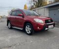 Червоний Тойота РАВ 4, об'ємом двигуна 2 л та пробігом 195 тис. км за 8999 $, фото 6 на Automoto.ua
