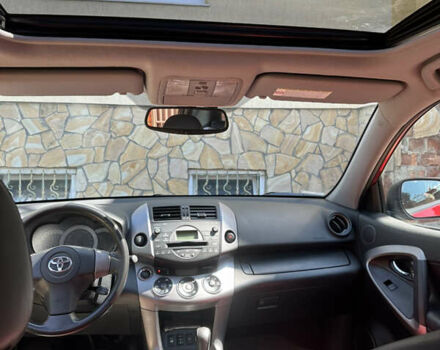 Красный Тойота РАВ 4, объемом двигателя 2 л и пробегом 98 тыс. км за 10700 $, фото 14 на Automoto.ua