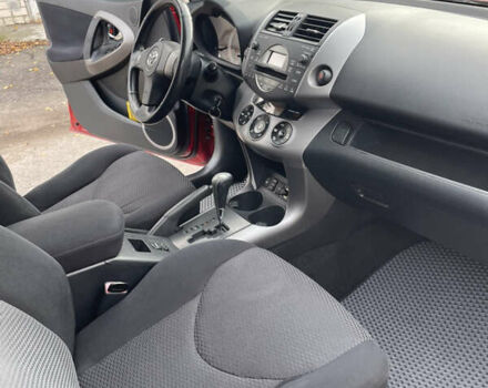 Червоний Тойота РАВ 4, об'ємом двигуна 2 л та пробігом 195 тис. км за 8999 $, фото 8 на Automoto.ua