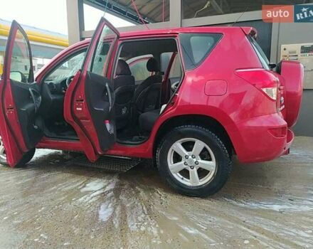 Красный Тойота РАВ 4, объемом двигателя 2.2 л и пробегом 326 тыс. км за 9500 $, фото 6 на Automoto.ua