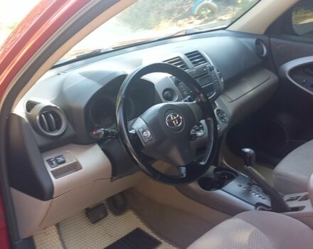 Красный Тойота РАВ 4, объемом двигателя 2.4 л и пробегом 194 тыс. км за 11000 $, фото 2 на Automoto.ua