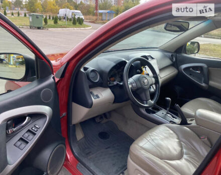 Красный Тойота РАВ 4, объемом двигателя 2 л и пробегом 244 тыс. км за 9500 $, фото 14 на Automoto.ua