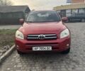 Червоний Тойота РАВ 4, об'ємом двигуна 2 л та пробігом 168 тис. км за 9990 $, фото 1 на Automoto.ua