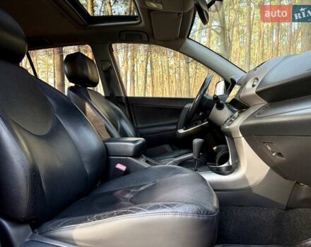 Красный Тойота РАВ 4, объемом двигателя 2 л и пробегом 174 тыс. км за 10999 $, фото 22 на Automoto.ua