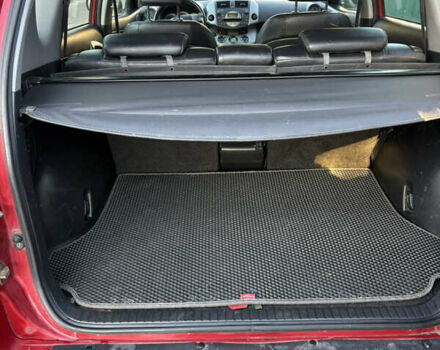 Красный Тойота РАВ 4, объемом двигателя 2 л и пробегом 194 тыс. км за 10500 $, фото 4 на Automoto.ua