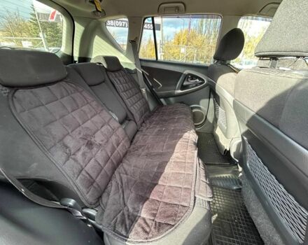 Красный Тойота РАВ 4, объемом двигателя 2 л и пробегом 229 тыс. км за 11400 $, фото 19 на Automoto.ua