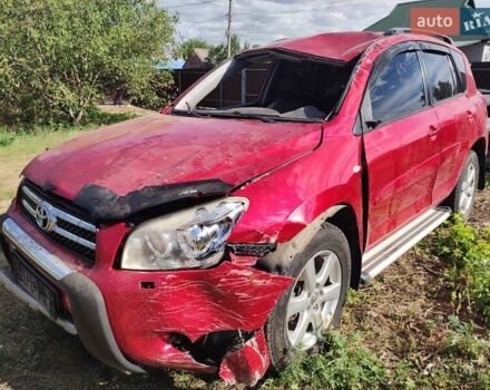 Червоний Тойота РАВ 4, об'ємом двигуна 2 л та пробігом 250 тис. км за 4650 $, фото 5 на Automoto.ua