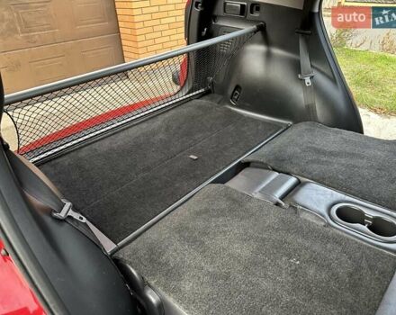 Красный Тойота РАВ 4, объемом двигателя 2.36 л и пробегом 200 тыс. км за 9999 $, фото 108 на Automoto.ua