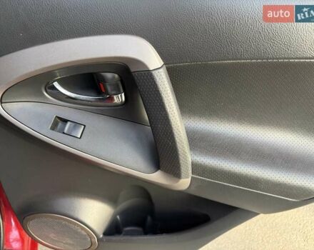 Красный Тойота РАВ 4, объемом двигателя 2 л и пробегом 174 тыс. км за 10999 $, фото 44 на Automoto.ua