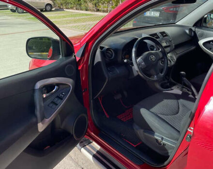 Красный Тойота РАВ 4, объемом двигателя 2 л и пробегом 190 тыс. км за 10000 $, фото 11 на Automoto.ua