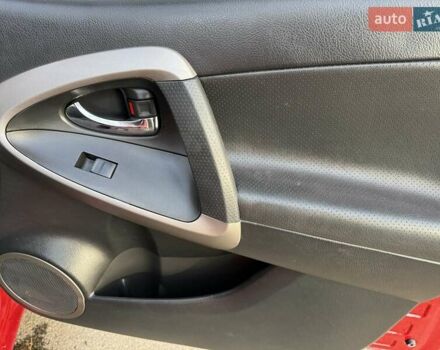 Красный Тойота РАВ 4, объемом двигателя 2 л и пробегом 174 тыс. км за 10999 $, фото 43 на Automoto.ua